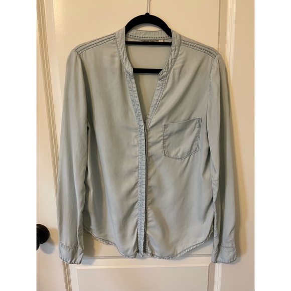 Anthropologie Holding Horses Lace Chambray Top - Picture 2 of 9